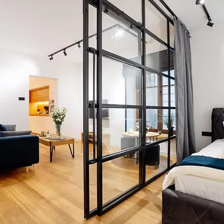 Bracka No 3-5 Apartment *