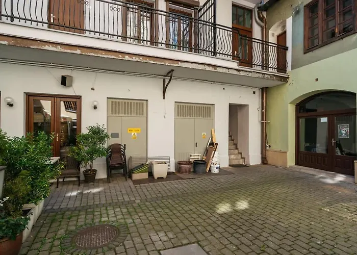 Bracka No 3-5 Apartment *