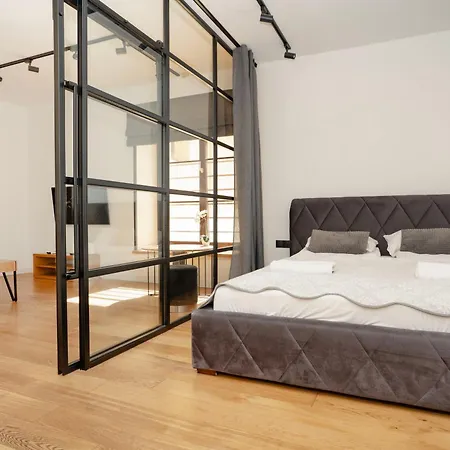 Bracka No 3 * Krasków
